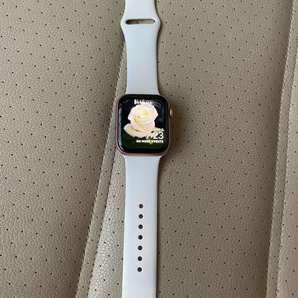 Apple Watch⌚️ - Picture 4 of 4